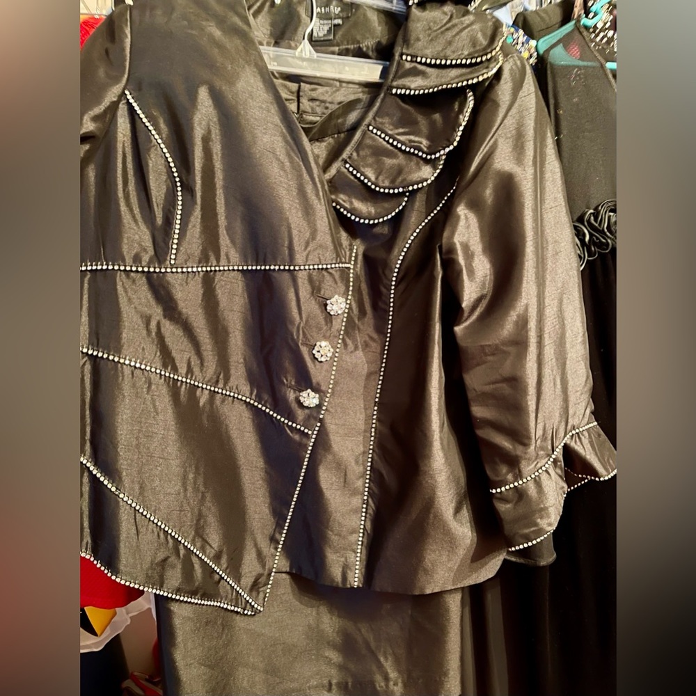 Ashro Size 26W Shiny Rhinestone Suit, Pageant, Church